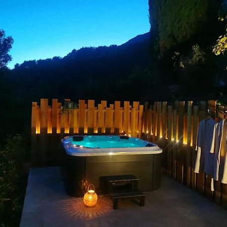 Maison A La Campagne Avec Spa Et Piscine Tourrettes-sur-Loup Buitenkant foto